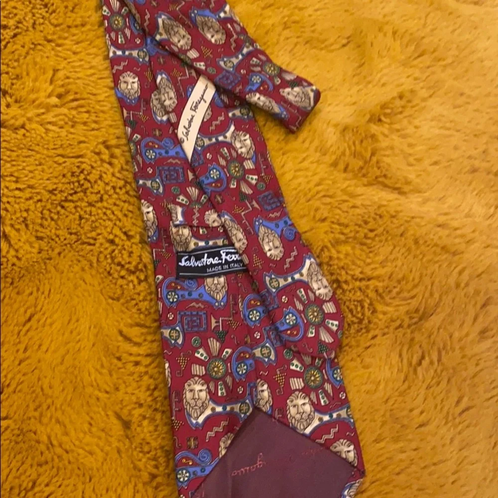 Salvador Ferragamo genuine silk tie made in Italy